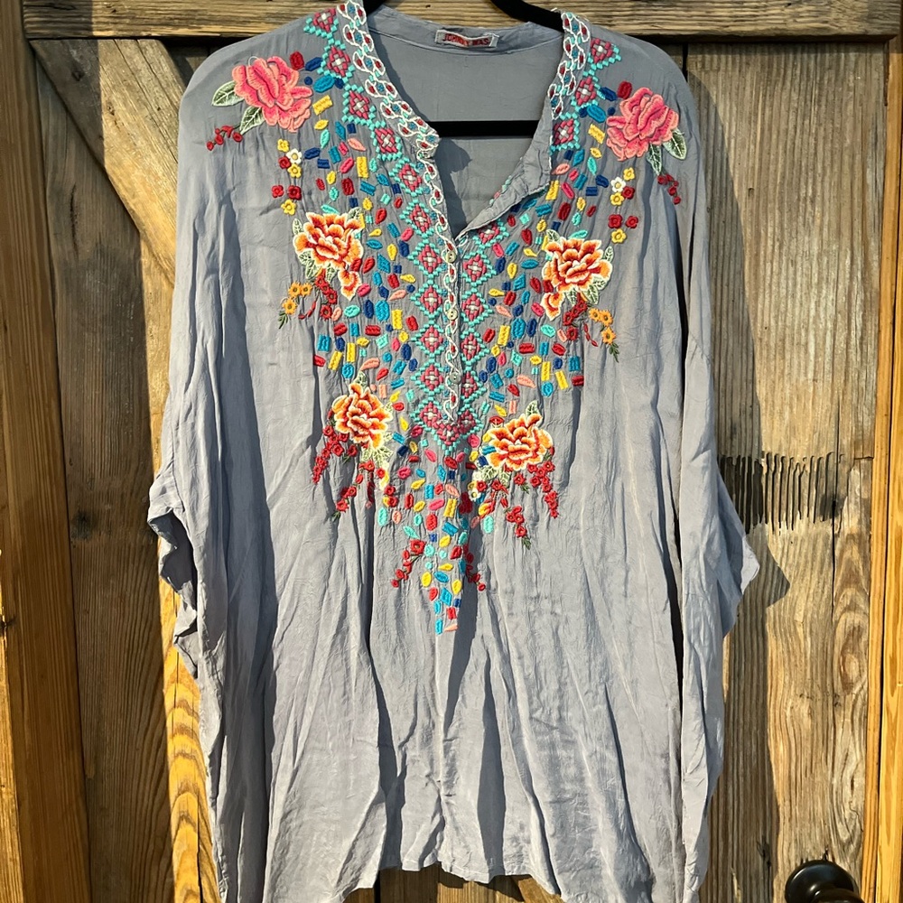 Johnny was embroidered tunic